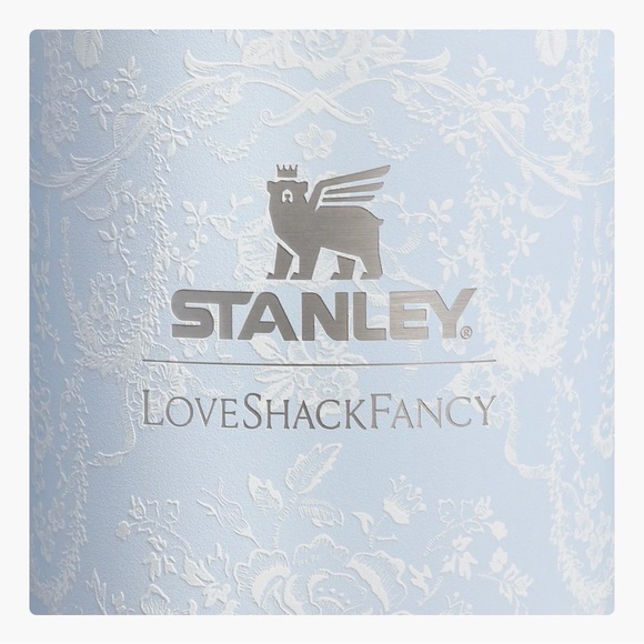 STANLEY X LOVESHACKFANCY HOLIDAY 40OZ QUENCHER, TOSCANA TOILE ALPINE BLUE - Picture 2 of 3